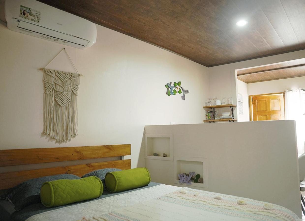 Apartamentos Y Studios Brisas Del Mar Santa Teresa Playa Santa Teresa  Екстериор снимка